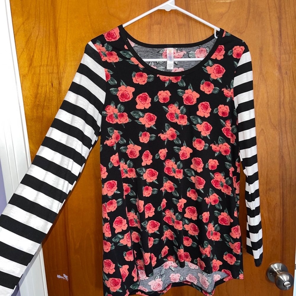 Lularoe Lynnae - Picture 2 of 5